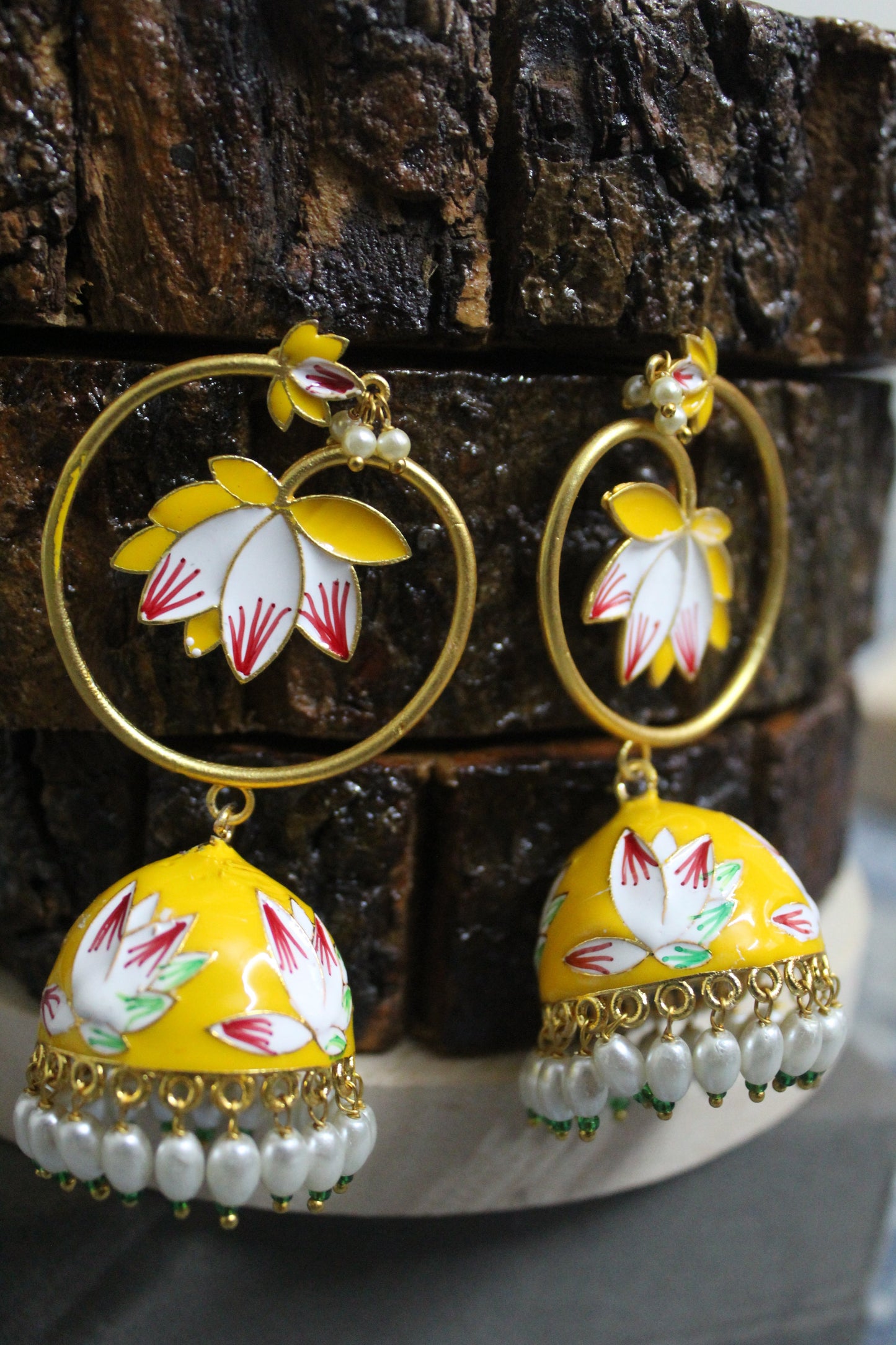 meenakari jhumka