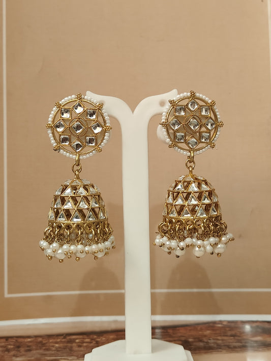 Pearl jhumka